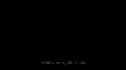 julia-davis post preview