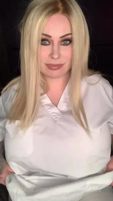 queenschmanda post preview