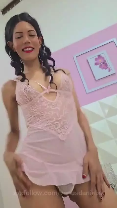 venusdanielss post preview