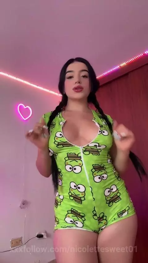 nicolettesweet01