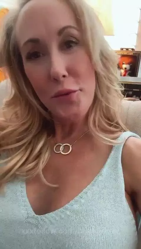 brandi-love post preview